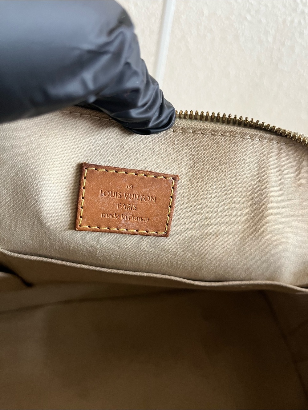 Louis vuitton Alma Vernis bag - Picture 10 of 15